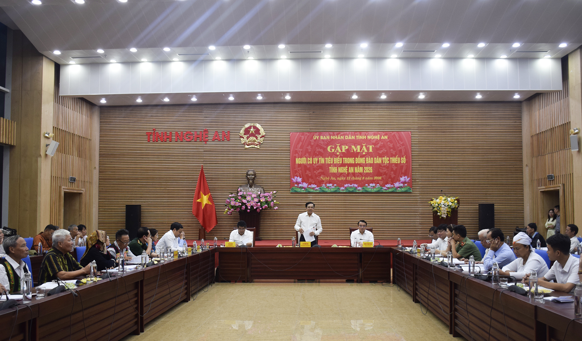 Anh-tin-bai
